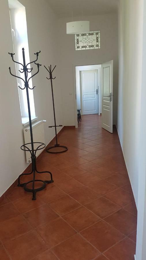 Apartman U Kolonady Marianske Lazne Ngoại thất bức ảnh